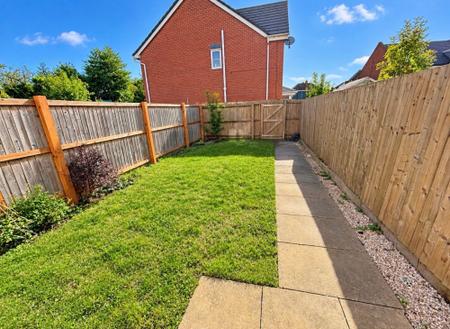 3 bedroom Terraced House to let in Lillehammer Drive, Coalville, LE67