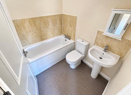 3 bedroom Terraced House to let in Lillehammer Drive, Coalville, LE67