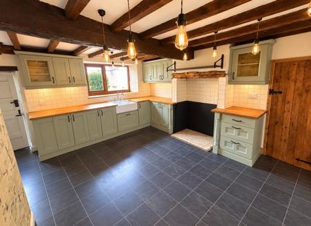 3 bedroom Cottage to let in Main Street, Markfield, LE67