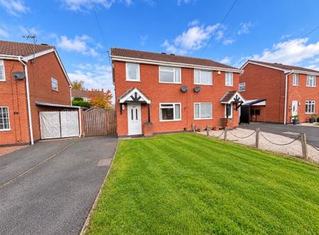 3 bedroom Semi-detached house to let in Floret Close, Ravenstone, LE67