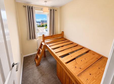 3 bedroom Semi-detached house to let in Floret Close, Ravenstone, LE67