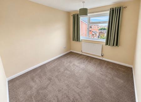 3 bedroom Semi-detached house to let in Floret Close, Ravenstone, LE67