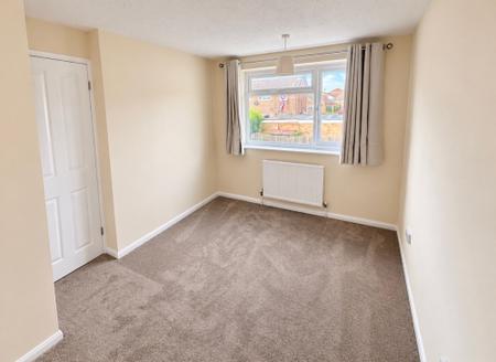 3 bedroom Semi-detached house to let in Floret Close, Ravenstone, LE67