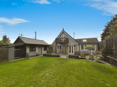 5 bedroom Detached house for sale in 12 Thistleton Lane, South Witham, Grantham, NG33