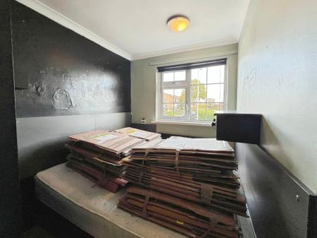 3 bedroom Semi-detached house for sale in Arnold Avenue, Gonerby Hill Foot, Grantham, NG31