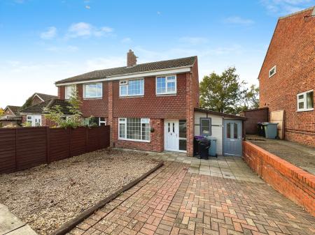 Arnold Avenue, Gonerby Hill Foot, Grantham, NG31