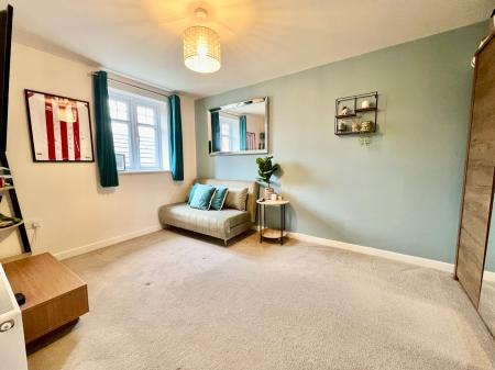 3 bedroom Semi-detached house for sale in Arundel Drive, Grantham, NG31