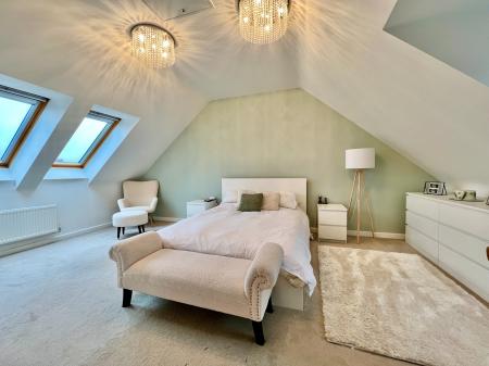 3 bedroom Semi-detached house for sale in Arundel Drive, Grantham, NG31