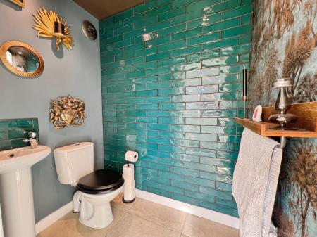 4 bedroom Detached house for sale in Balmoral Drive, Grantham, NG31