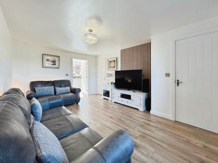 4 bedroom Detached house for sale in Balmoral Drive, Grantham, NG31