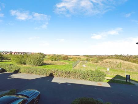 4 bedroom Detached house for sale in Balmoral Drive, Grantham, NG31