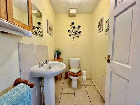 4 bedroom Detached house for sale in Barrowby Road, Grantham, NG31