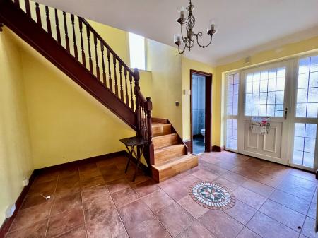 4 bedroom Detached house for sale in Bennington Close, Long Bennington, Newark, NG23