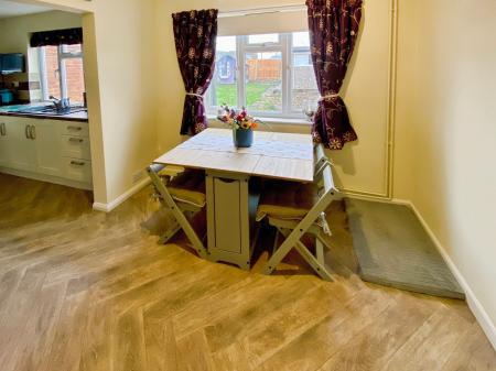 3 bedroom Semi-detached house for sale in Brittain Drive, Grantham, NG31