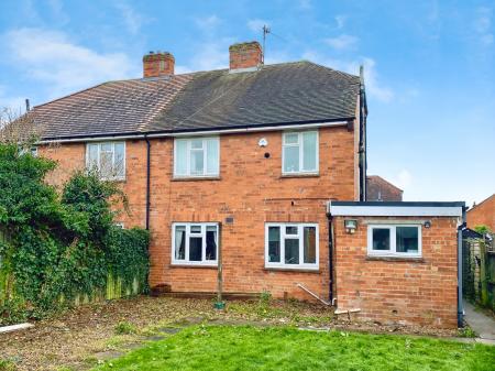 3 bedroom Semi-detached house for sale in Brittain Drive, Grantham, NG31