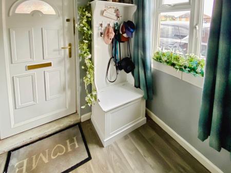 3 bedroom Semi-detached house for sale in Brittain Drive, Grantham, NG31