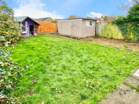 3 bedroom Semi-detached house for sale in Brittain Drive, Grantham, NG31