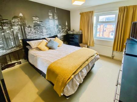 3 bedroom Semi-detached house for sale in Brittain Drive, Grantham, NG31