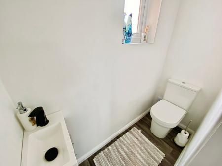 3 bedroom Semi-detached house for sale in Brittain Drive, Grantham, NG31