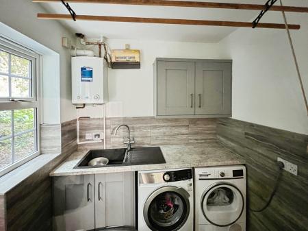 4 bedroom Detached house for sale in Cold Harbour Lane, Grantham, NG31