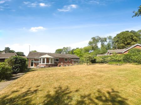 3 bedroom Bungalow for sale in Croft Drive, Grantham, NG31