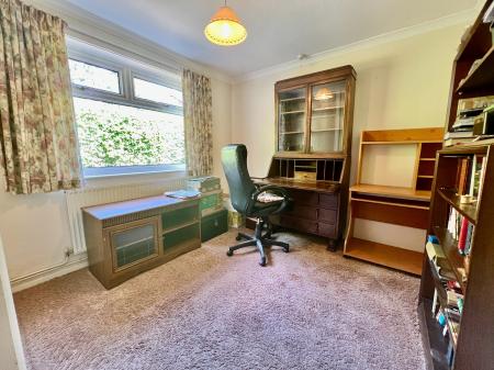 3 bedroom Bungalow for sale in Croft Drive, Grantham, NG31