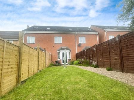 3 bedroom Town house for sale in Ermine Street, Ancaster, Grantham, NG32