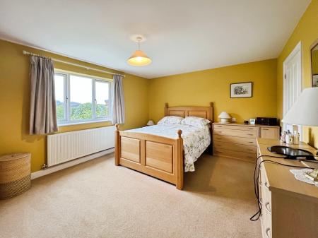 4 bedroom Bungalow for sale in Ermine Street, Ancaster, Grantham, NG32