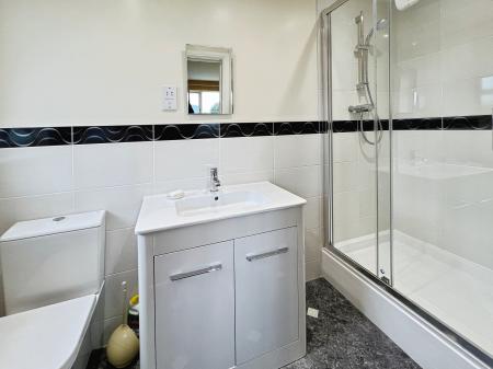 4 bedroom Bungalow for sale in Ermine Street, Ancaster, Grantham, NG32