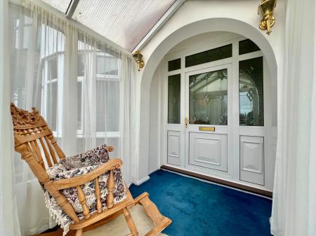 2 bedroom Semi-detached house for sale in Harlaxton Road, Grantham, NG31