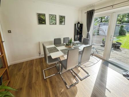 3 bedroom Semi-detached house for sale in Harrowby Lane, Grantham, NG31