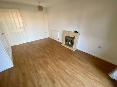 2 bedroom Terraced House for sale in Hathersage Close, Grantham, NG31