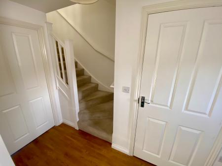 2 bedroom Terraced House for sale in Hathersage Close, Grantham, NG31