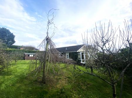 2 bedroom Detached bungalow for sale in Hillside Drive, Grantham, NG31