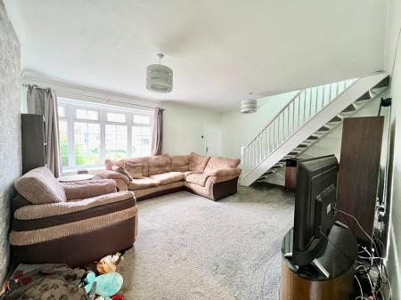 3 bedroom Detached house for sale in Kenilworth Road, Grantham, NG31
