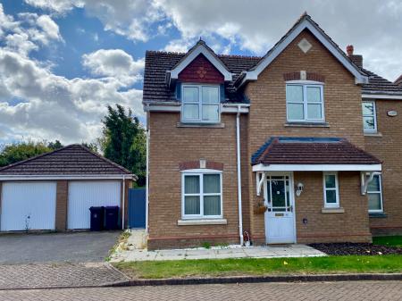 4 bedroom Detached house for sale in Langford Gardens, Grantham, NG31