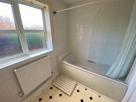 4 bedroom Detached house for sale in Langford Gardens, Grantham, NG31