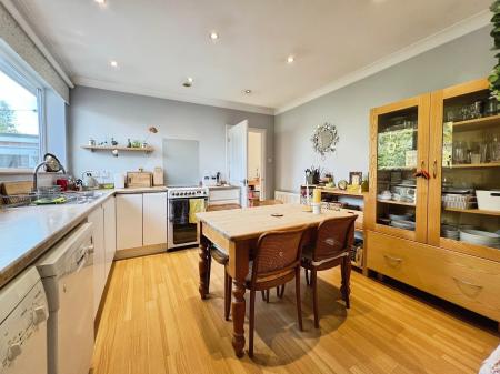 3 bedroom Bungalow for sale in Longcliffe Road, Grantham, NG31