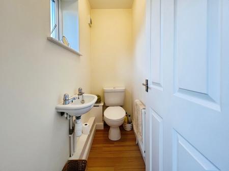 3 bedroom Bungalow for sale in Longcliffe Road, Grantham, NG31