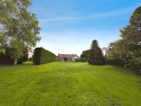 4 bedroom Detached house for sale in Main Street, Foston, Grantham, NG32