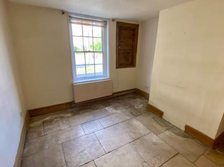 3 bedroom Terraced House for sale in North Parade, Grantham, NG31