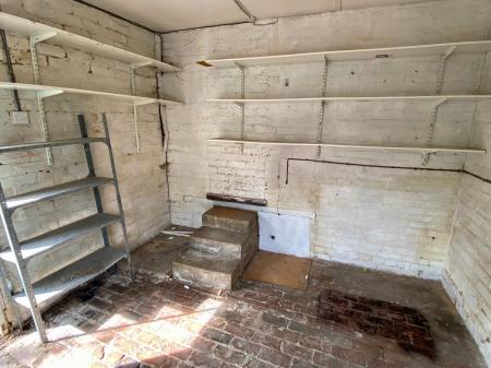 3 bedroom Terraced House for sale in North Parade, Grantham, NG31