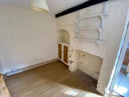 3 bedroom Terraced House for sale in North Parade, Grantham, NG31