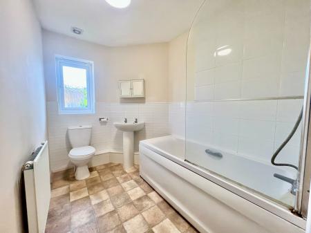 2 bedroom Flat for sale in Ormonde Close, Grantham, NG31