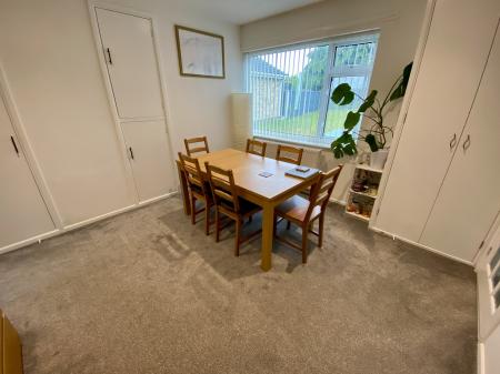 3 bedroom Semi-detached house for sale in Saltersford Grove, Grantham, NG31