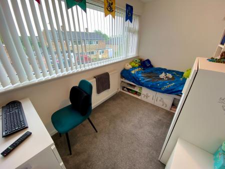 3 bedroom Semi-detached house for sale in Saltersford Grove, Grantham, NG31