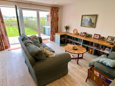 4 bedroom Semi-detached house for sale in Sedgebrook Road, Allington, NG32