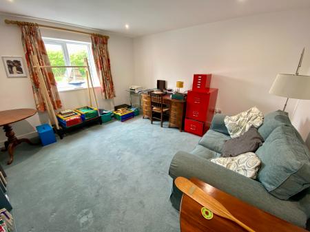 4 bedroom Semi-detached house for sale in Sedgebrook Road, Allington, NG32