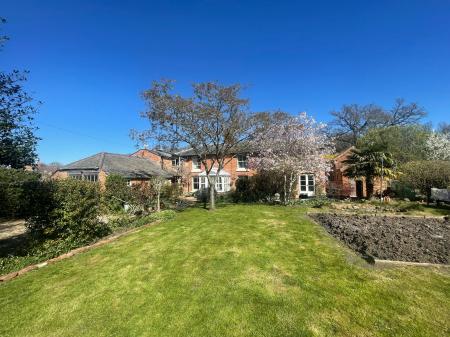 4 bedroom Detached house for sale in Sedgebrook Road, Woolsthorpe By Belvoir, Grantham, NG32