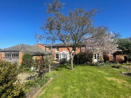 4 bedroom Detached house for sale in Sedgebrook Road, Woolsthorpe By Belvoir, Grantham, NG32